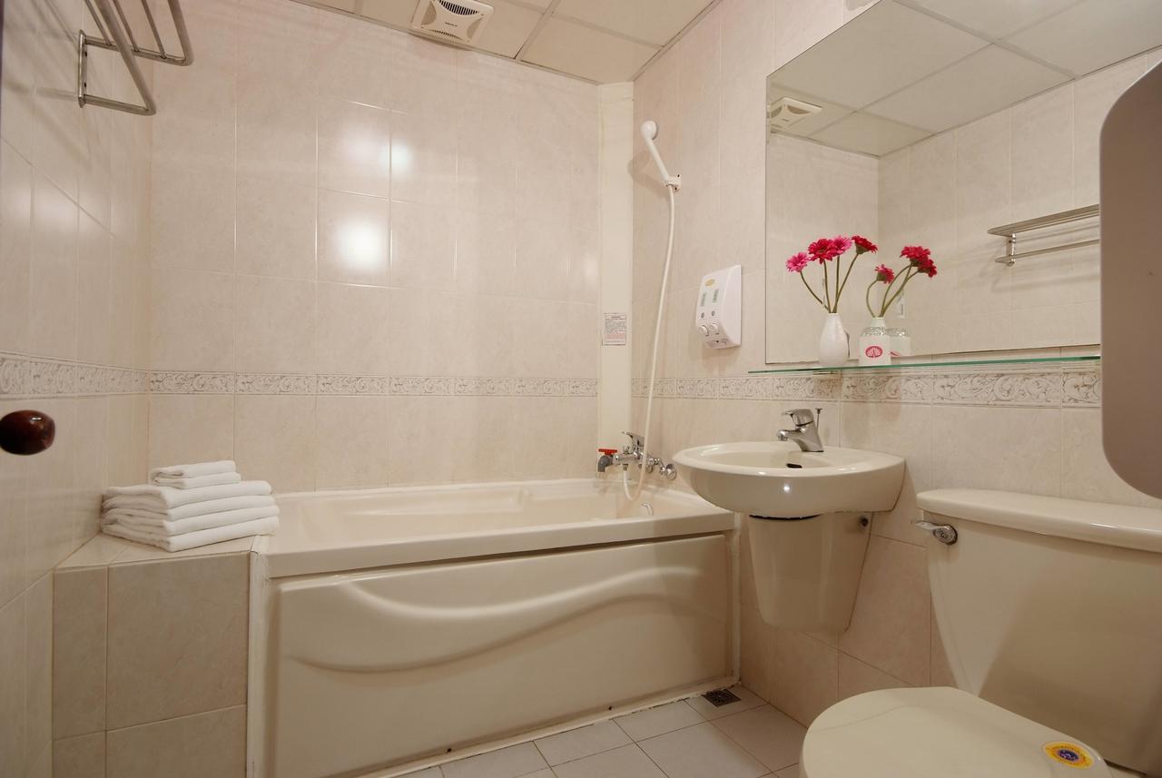 Khách sạn Pink Lotus